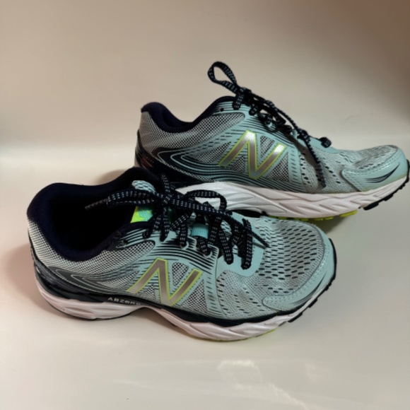 New Balance ABZORB Powder Blue Running Shoe - Picture 7 of 10